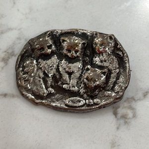 Adorable Four Kittens Vintage Museum Repo of Victorian pin